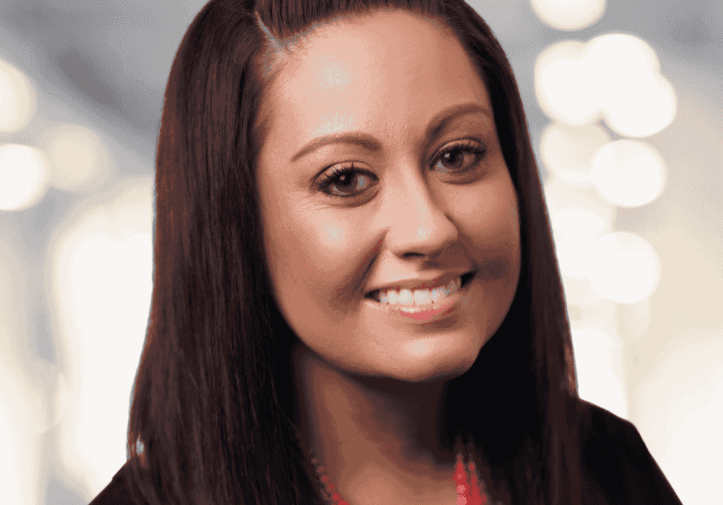 kimmarxheadshot_1500xx1345-1342-0-0